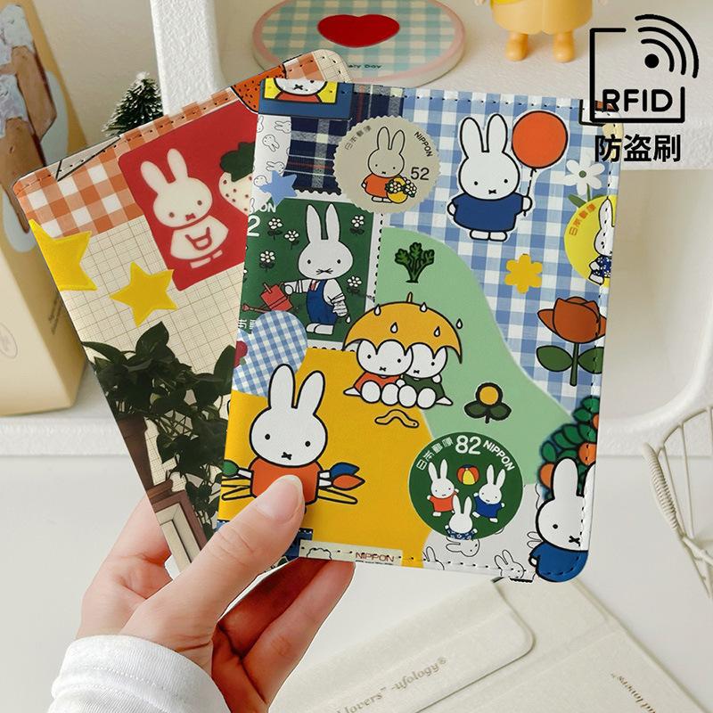 ミッフィー漫画風クリエイティブキュート収納パスホルダーIDバ - Travel Accessories Cute のレビューと価格