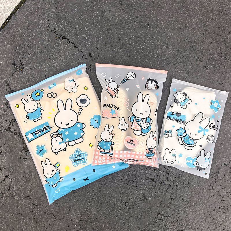 かわいいミッフィーの漫画柄収納バッグ、衣類・靴・下着用、個別 - Travel Accessories Pink のレビューと価格