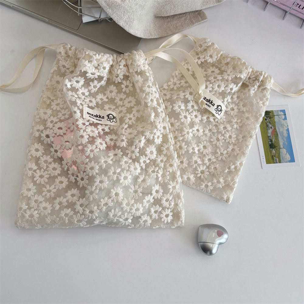 レース刺繍デイジーメッシュ巾着メイクアップバッグ夏旅行用トイ - Travel Accessories Box のレビューと価格